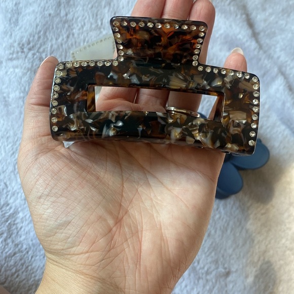 Brand new Hair Clips - Picture 3 of 4